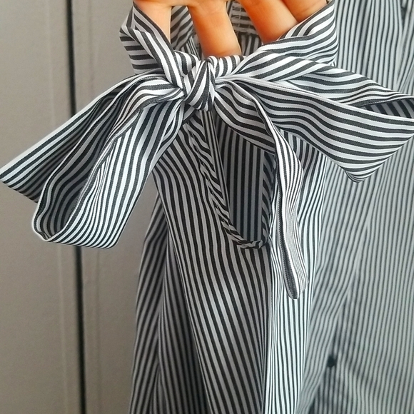 Button down, peekaboo shoulder, pinstriped blouse - Picture 4 of 8